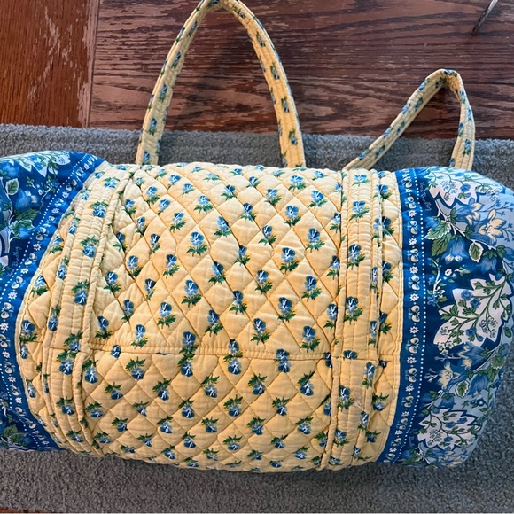 Vintage Vera Bradley retired “Catherine” Quilted Duffel Bag EUC No Flaws - Picture 2 of 11